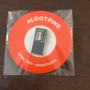 Lootpin april 2017 Lootcrate